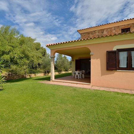 Residence Le Canne San Teodoro  Exterior photo