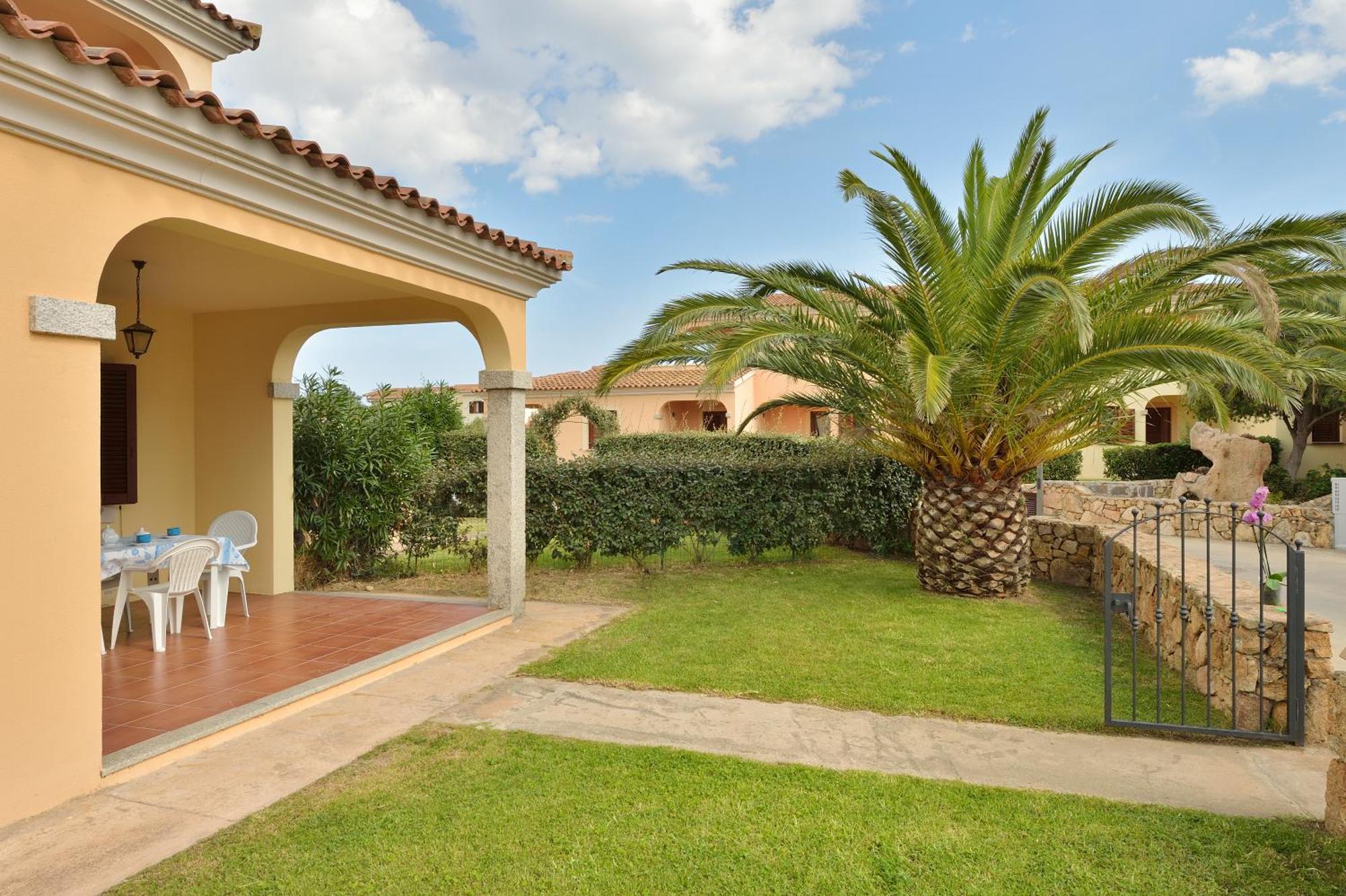 Residence Le Canne San Teodoro  Exterior photo