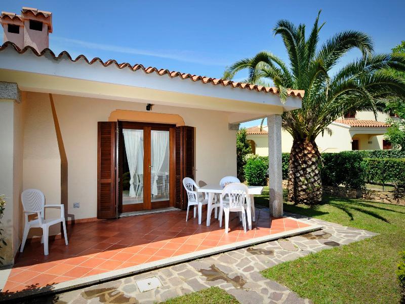 Residence Le Canne San Teodoro  Exterior photo