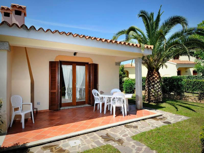 Residence Le Canne San Teodoro  Exterior photo