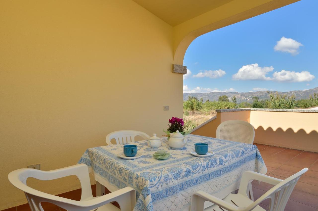 Residence Le Canne San Teodoro  Exterior photo