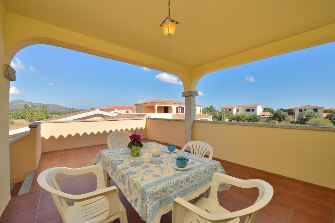 Residence Le Canne San Teodoro  Exterior photo