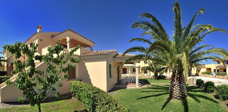Residence Le Canne San Teodoro  Exterior photo